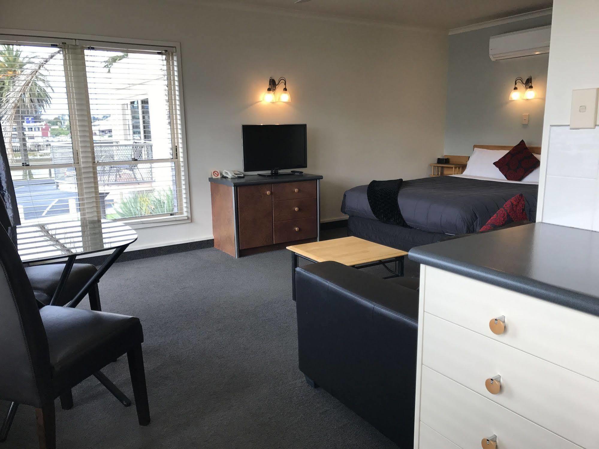 גיסבורן Pacific Harbour Motor Inn מראה חיצוני תמונה
