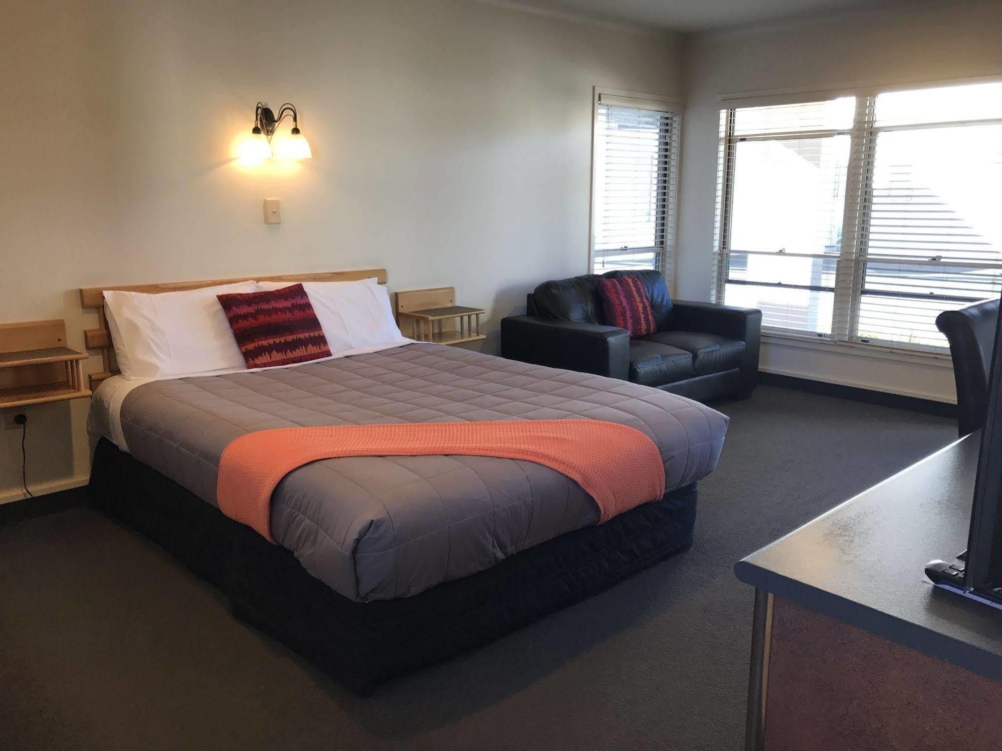 גיסבורן Pacific Harbour Motor Inn מראה חיצוני תמונה