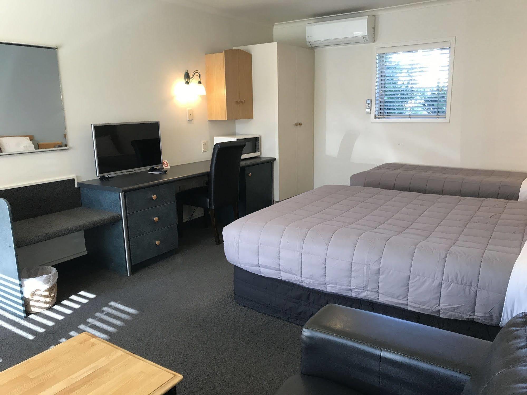 גיסבורן Pacific Harbour Motor Inn מראה חיצוני תמונה